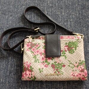 Liz Claiborne Cross Body purse, lots of compartments, Floral design